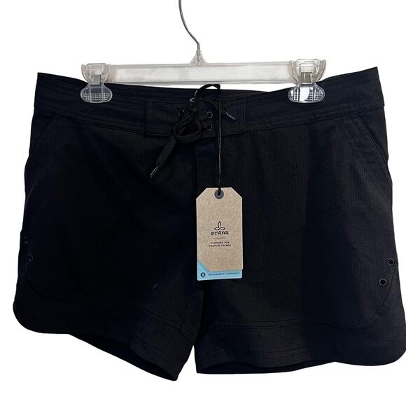 NWT Prana Ebelie Short Womens Medium Black Performance Lightweight Granolagirl - Picture 1 of 13